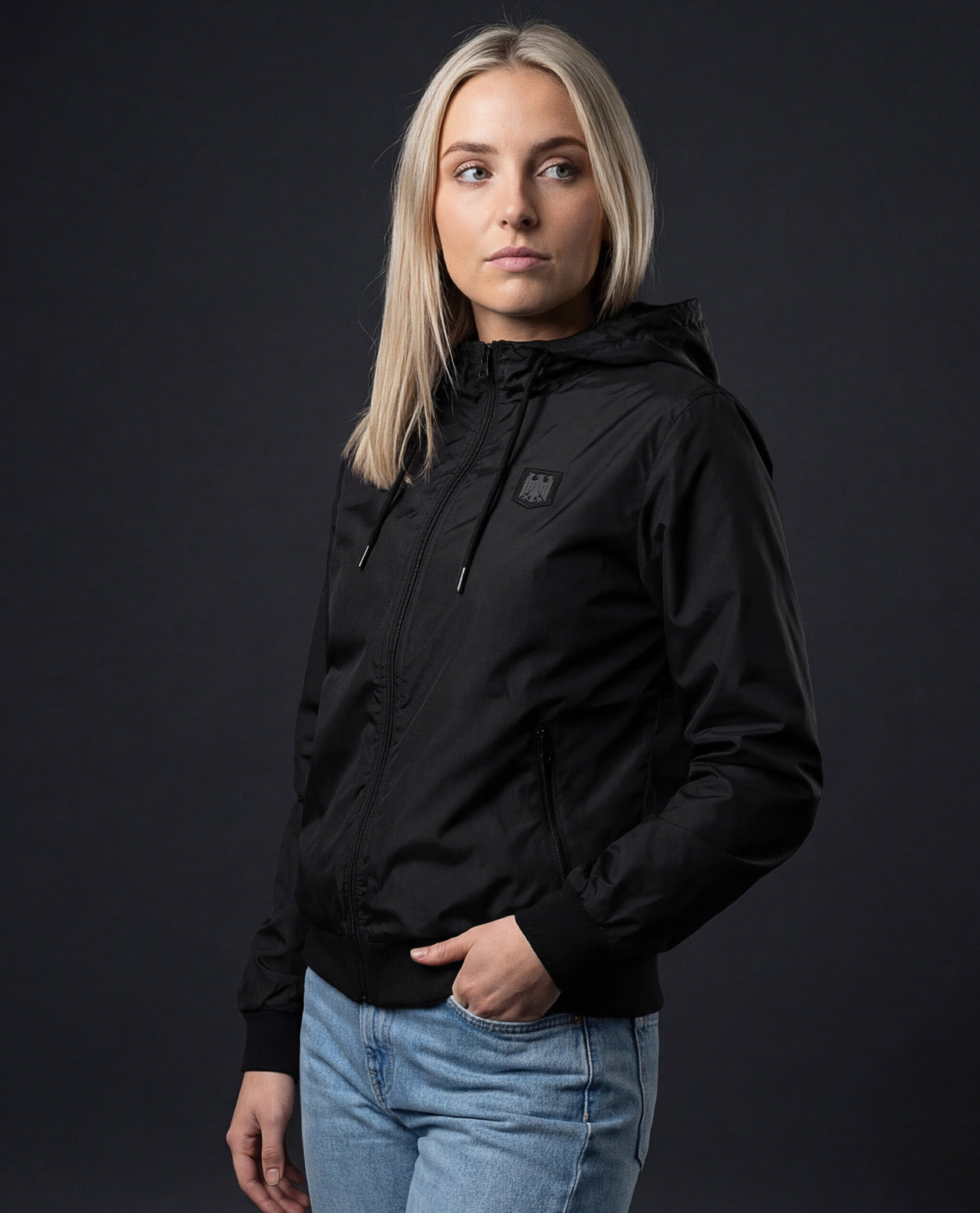 Frauen Windrunner "Adler" All-Black