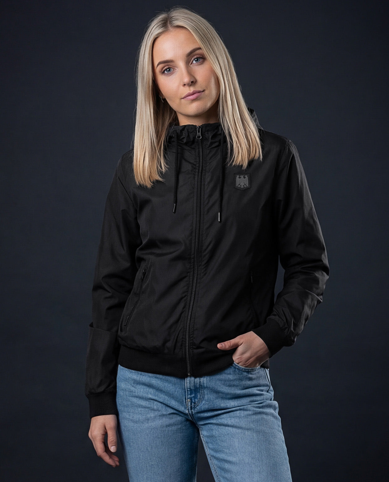Frauen Windrunner "Adler" All-Black
